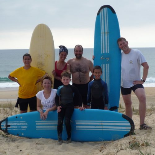 amis-famille-le-surf-camp-vous-appelle