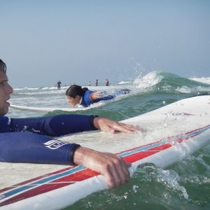 concentration-au-milieu-de-l-eau-plage-messanges