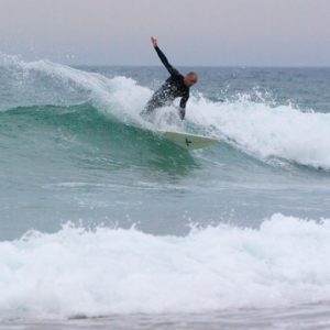 demonstration-de-pacome-prof-de-surf-du-nature-surfcamp